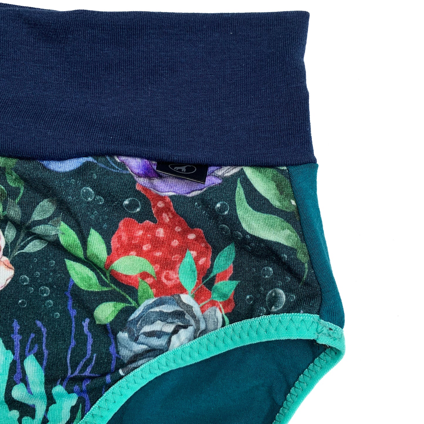 FLEURS D'EAU | culotte menstruelle | taille haute yoga