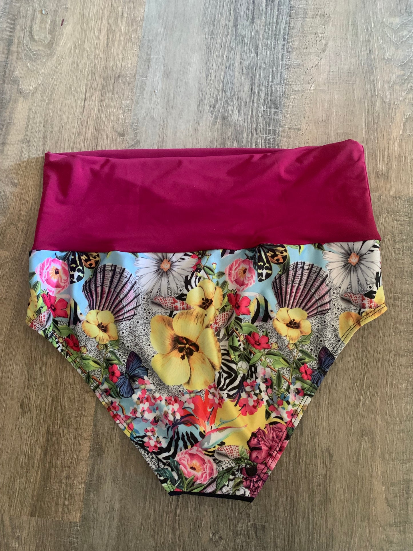 KALIMA | Bas de bikini taille haute | Fleurs et papillons
