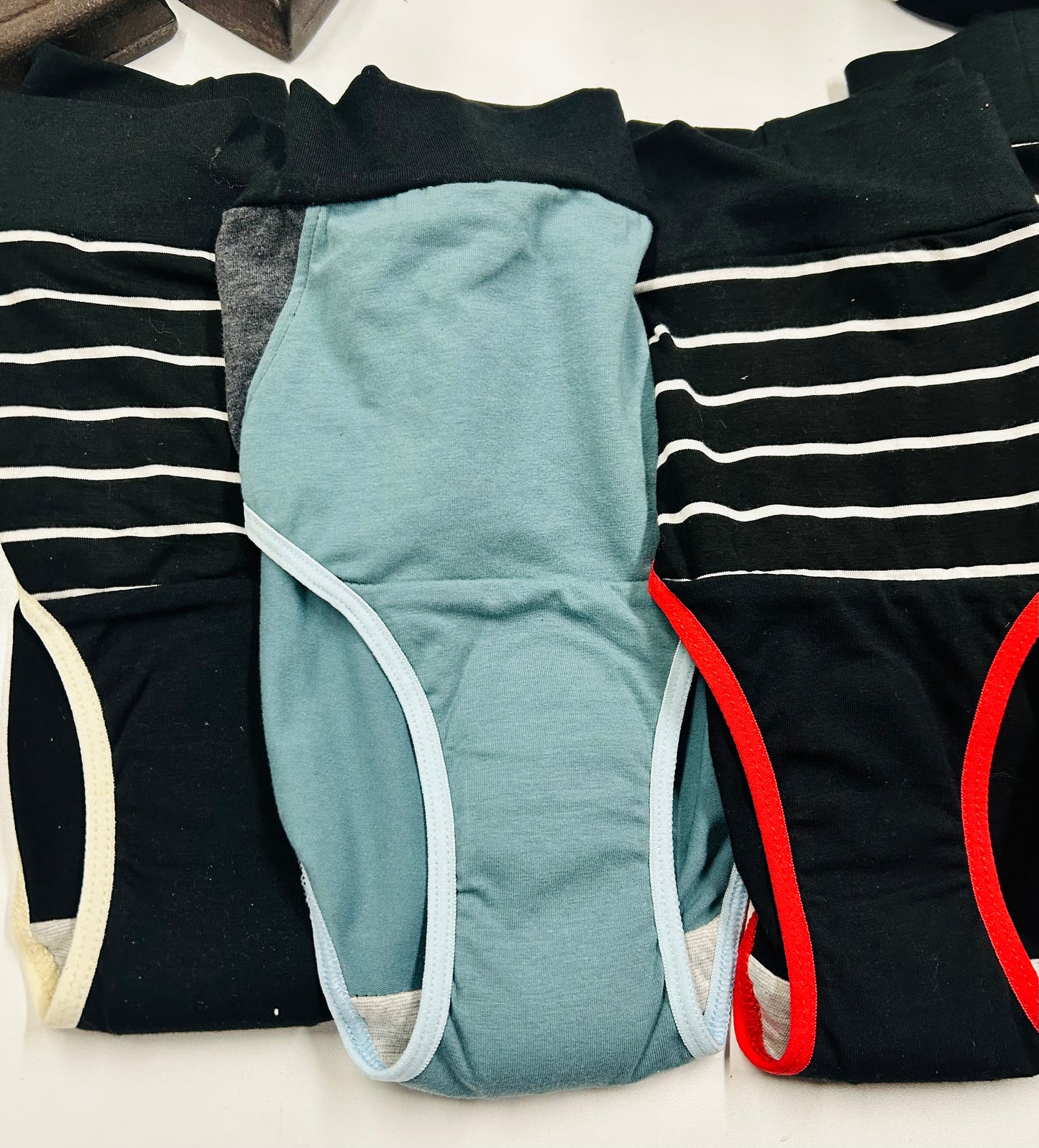 MIMI YOGA ∣ culotte menstruelle mini fuites ∣ taille haute yoga